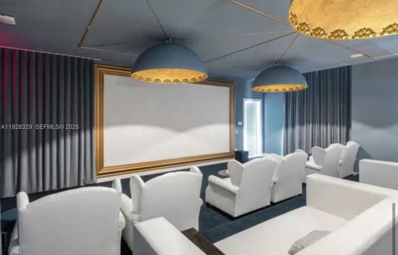 Imagen de Pequeño Objeto