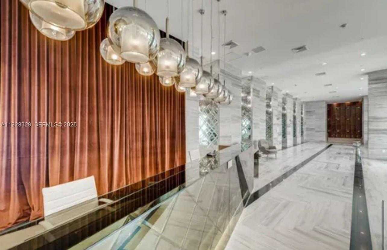 Imagen de Pequeño Objeto