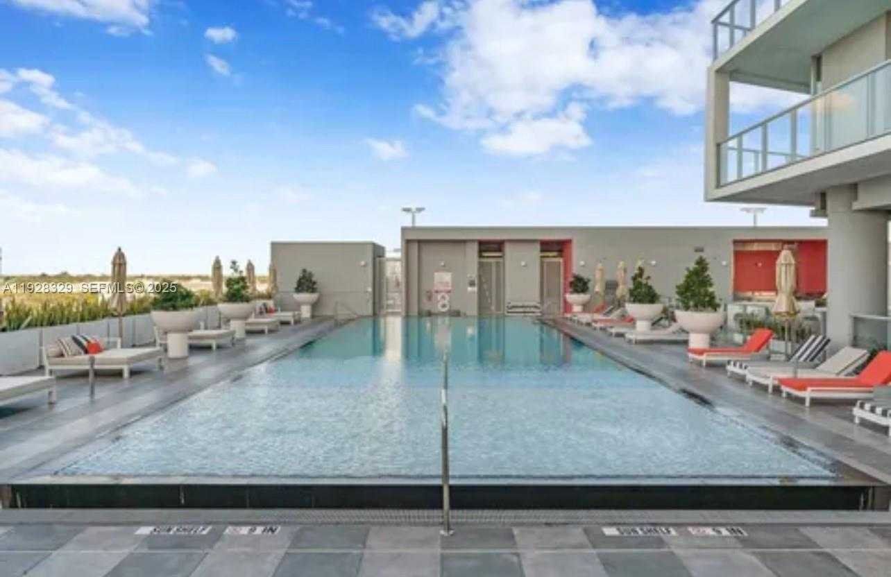 Imagen de Pequeño Objeto