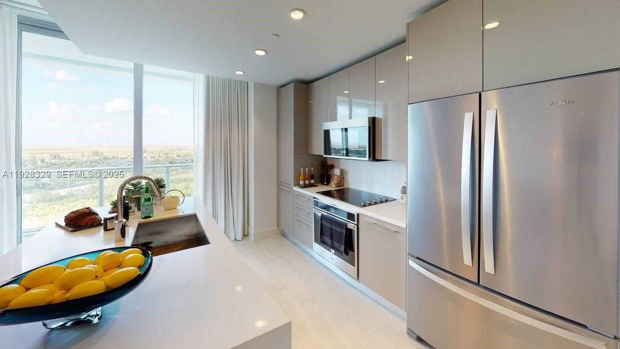 Imagen de Pequeño Objeto