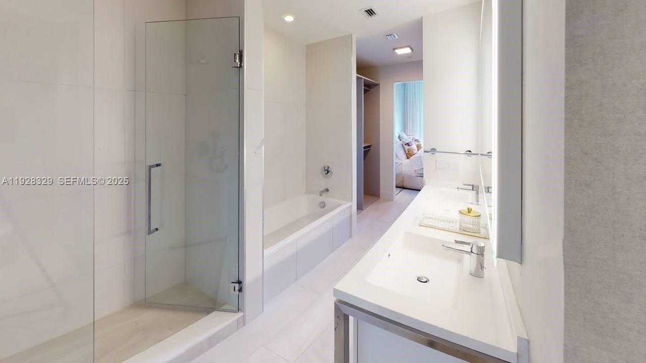 Imagen de Pequeño Objeto