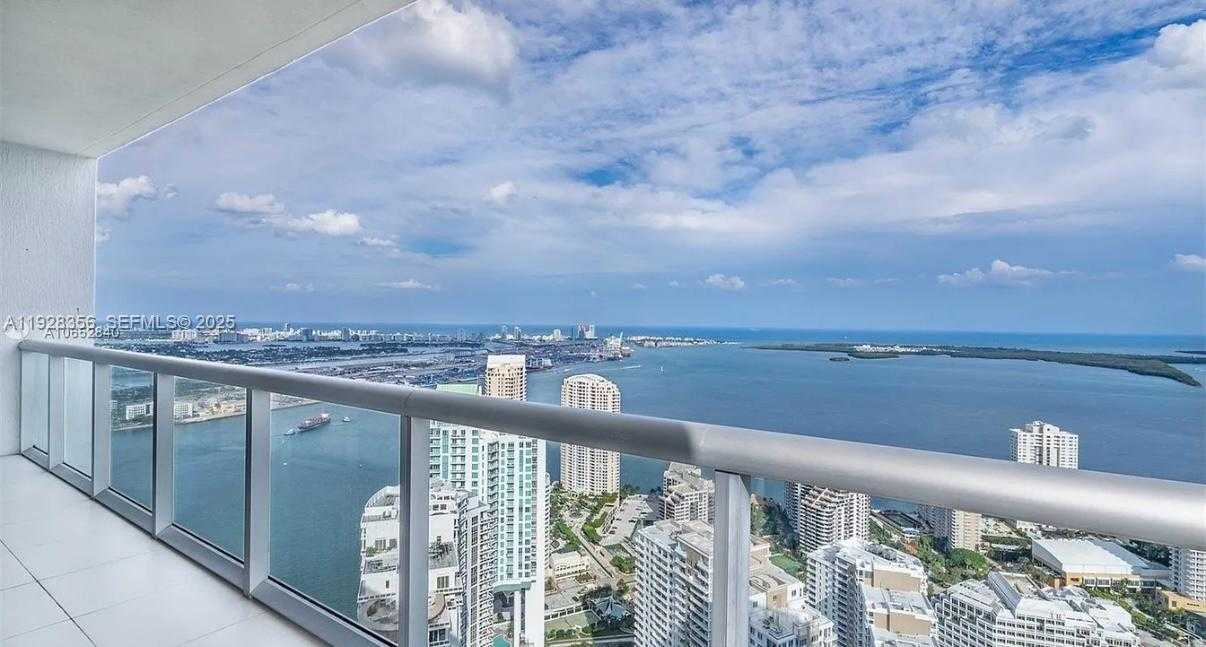 Small Image of 475 BRICKELL AVE #5707, Miami Number 1