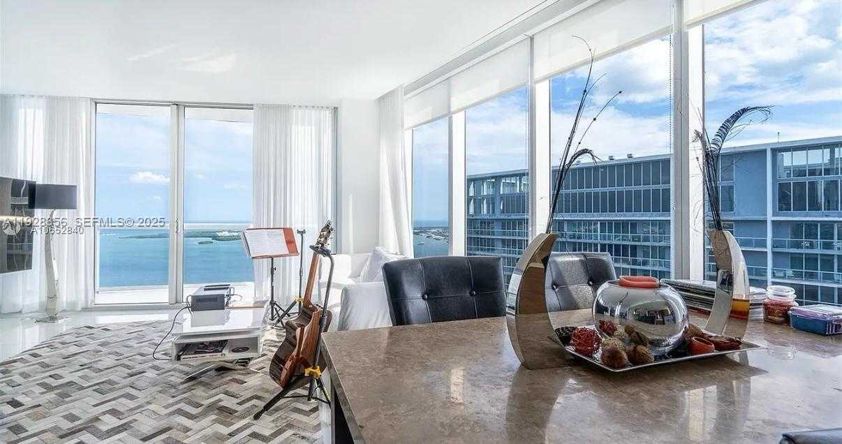 Small Image of 475 BRICKELL AVE #5707, Miami Number 2