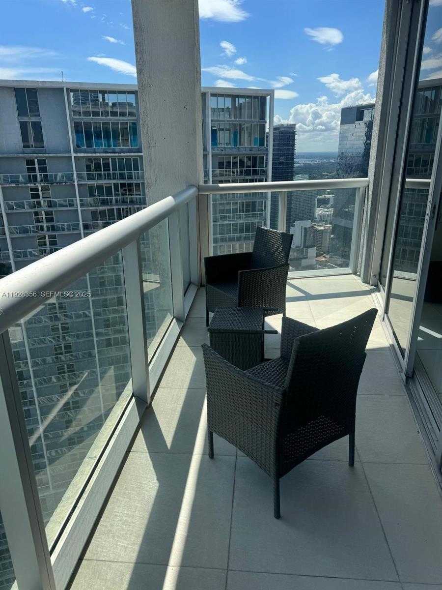 Small Image of 475 BRICKELL AVE #5707, Miami Number 9