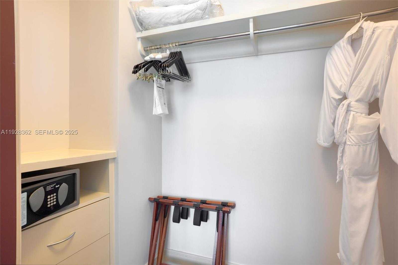 Small Image of 10295 COLLINS AVE #1014, Bal Harbour Number 19