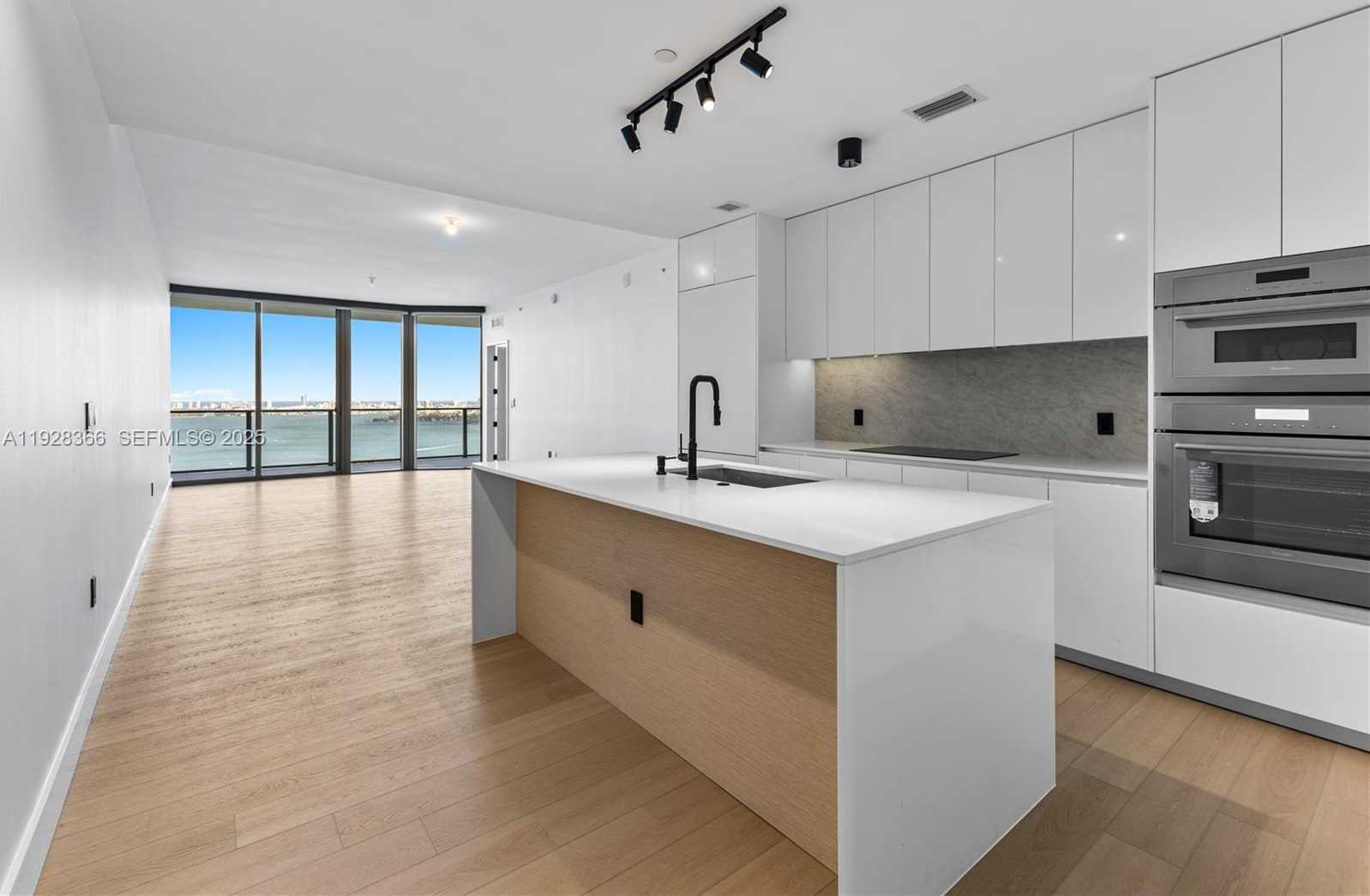 Small Image of 700 NORTH EAST 24 ST #2905, Miami Number 1