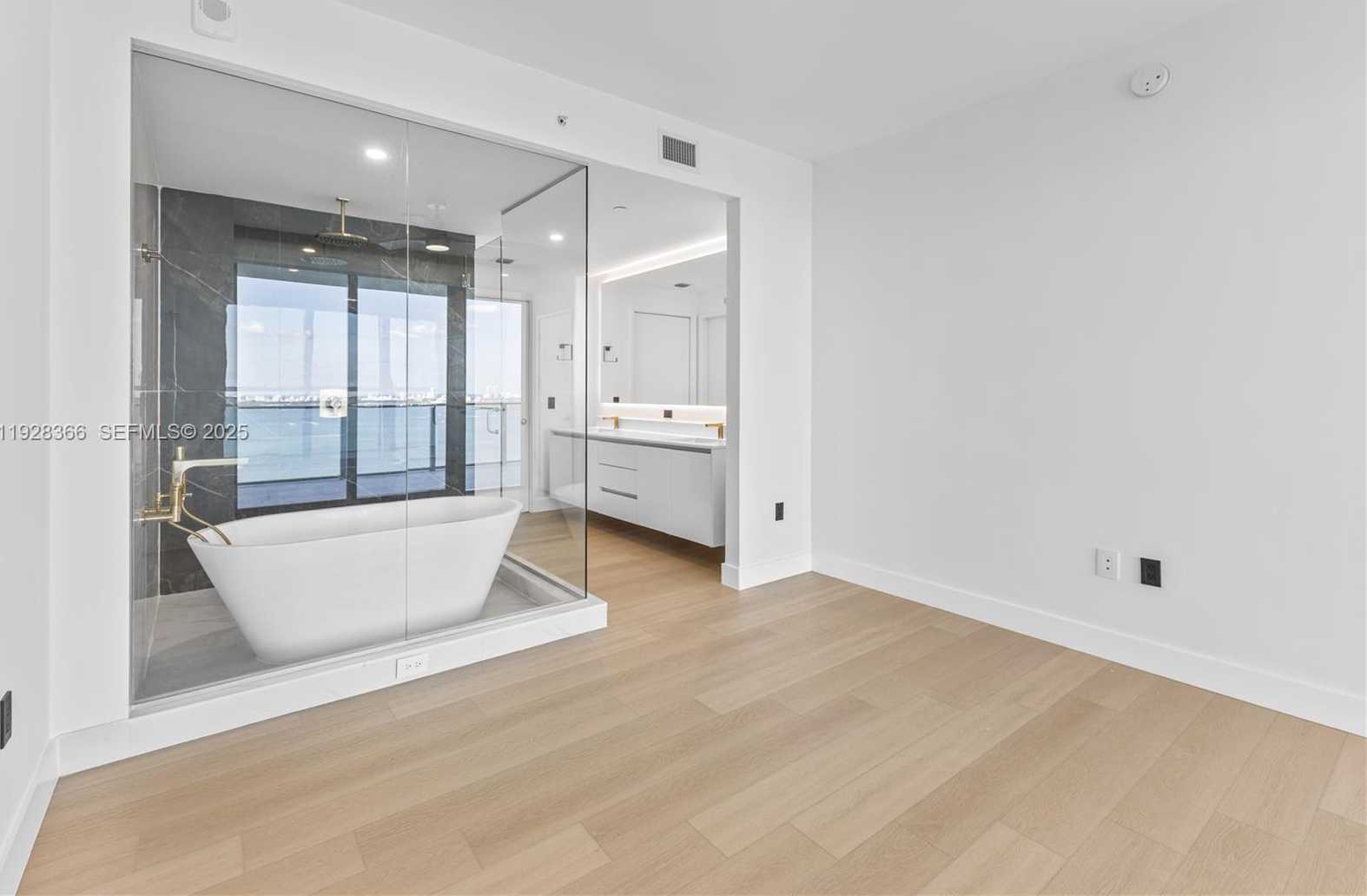 Small Image of 700 NORTH EAST 24 ST #2905, Miami Number 11