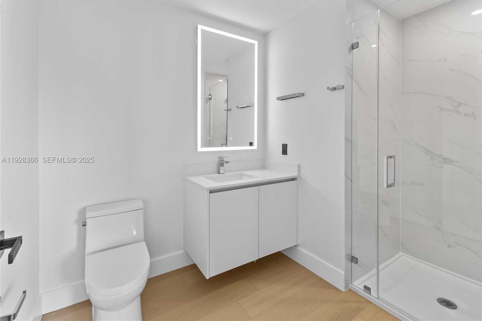 Small Image of 700 NORTH EAST 24 ST #2905, Miami Number 17