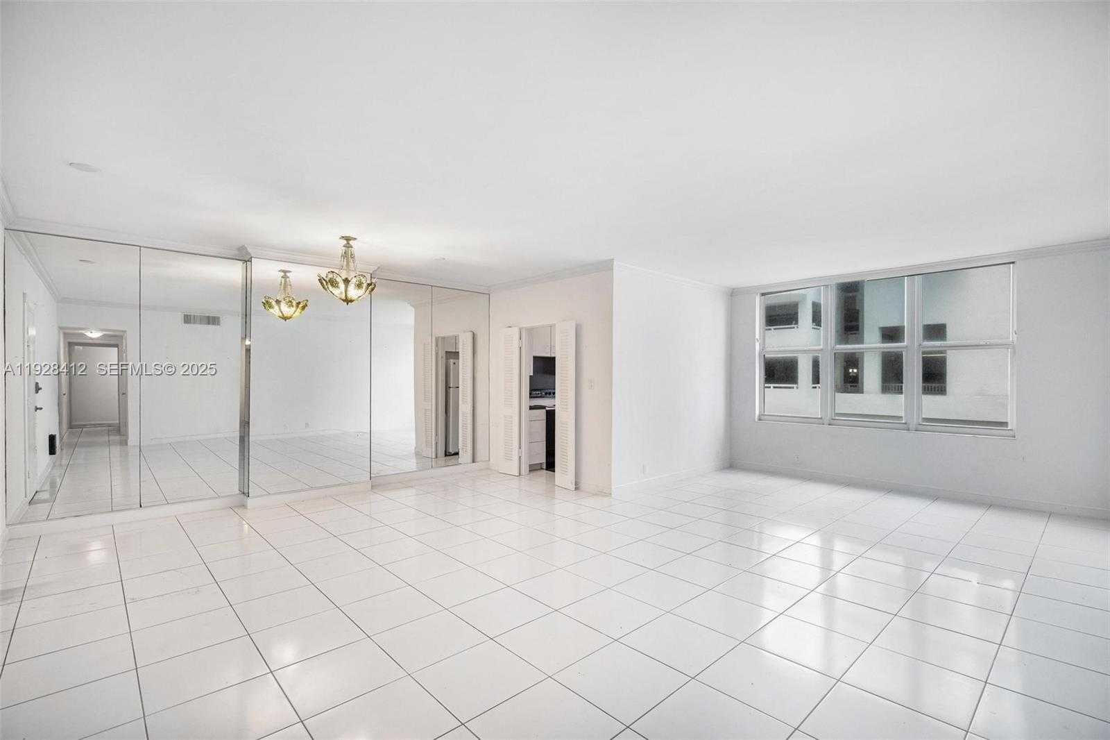Small Image of 4747 COLLINS AVE #207, Miami Beach Number 1