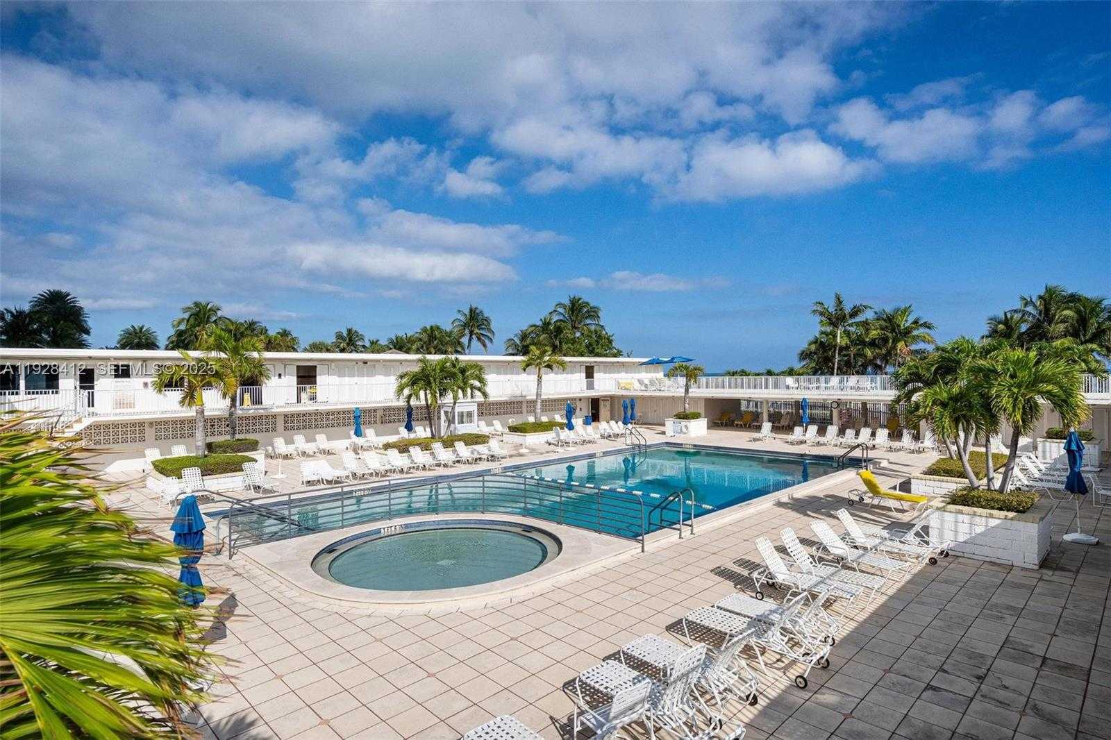 Small Image of 4747 COLLINS AVE #207, Miami Beach Number 18