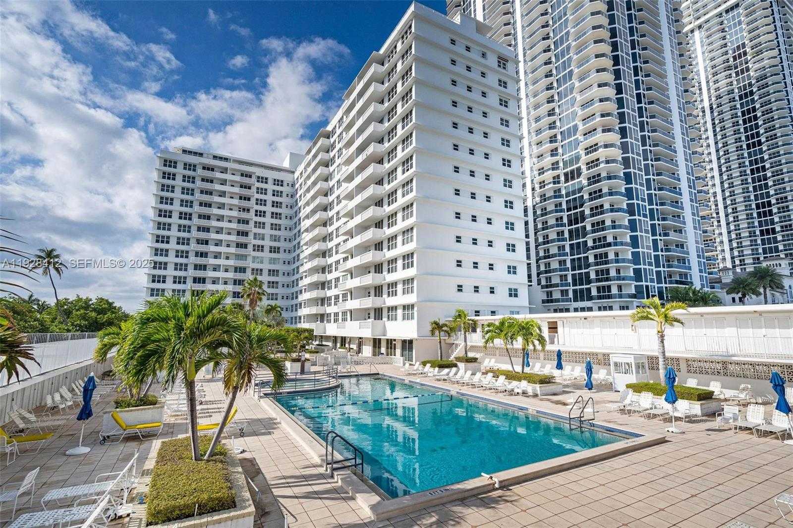 Small Image of 4747 COLLINS AVE #207, Miami Beach Number 20