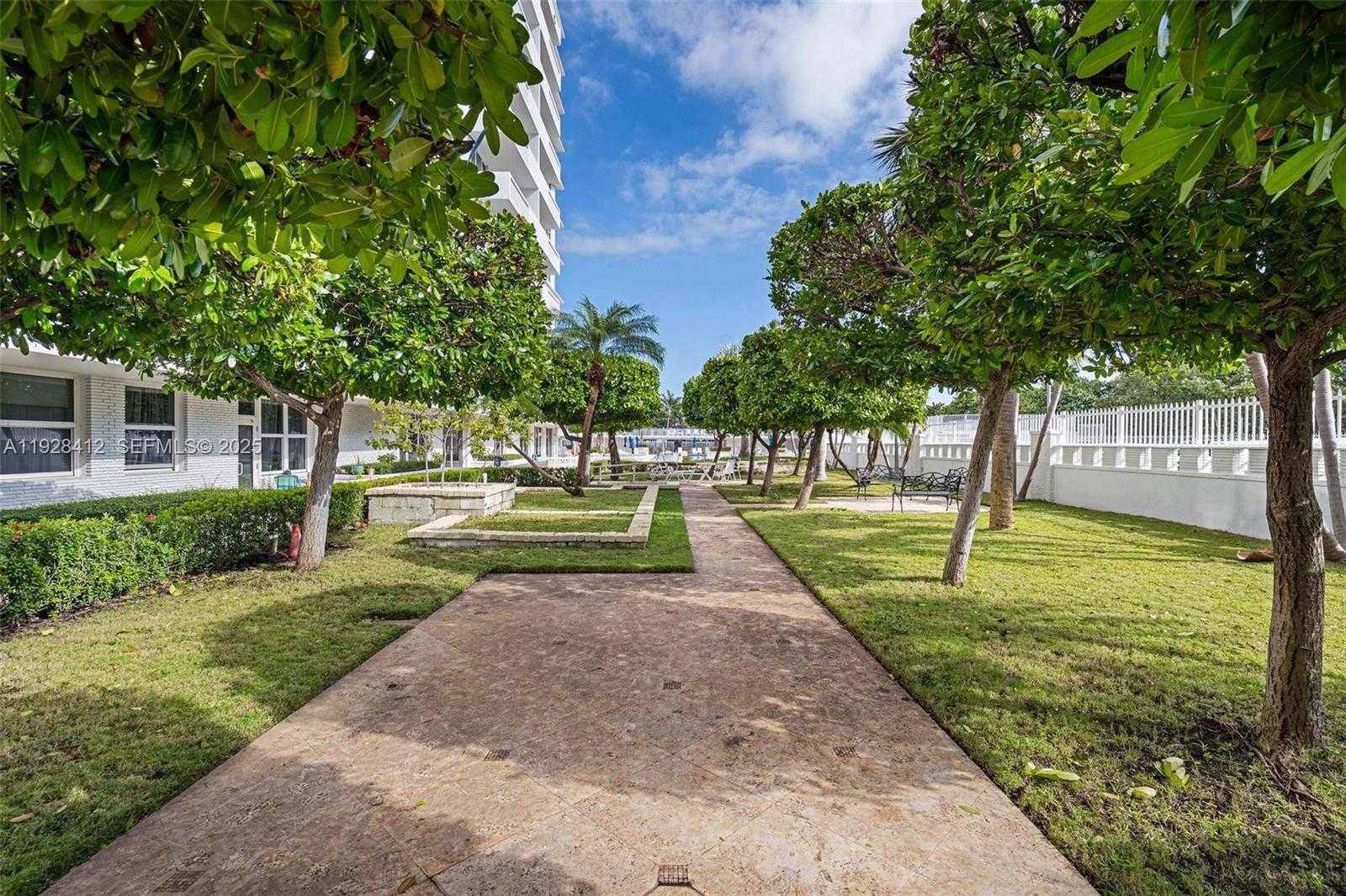 Small Image of 4747 COLLINS AVE #207, Miami Beach Number 23