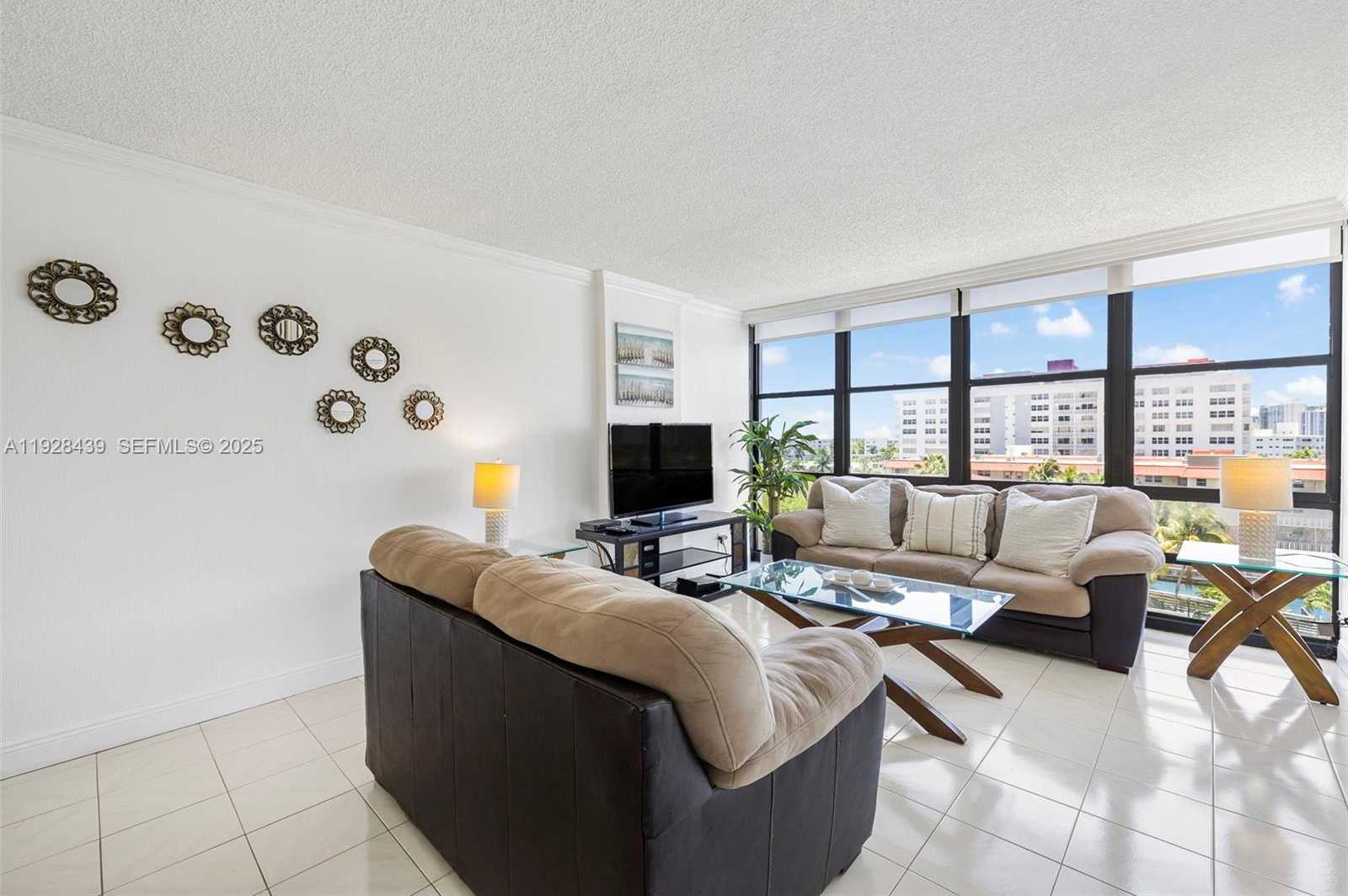 Small Image of 2017 SOUTH OCEAN DR #606, Hallandale Beach Number 10