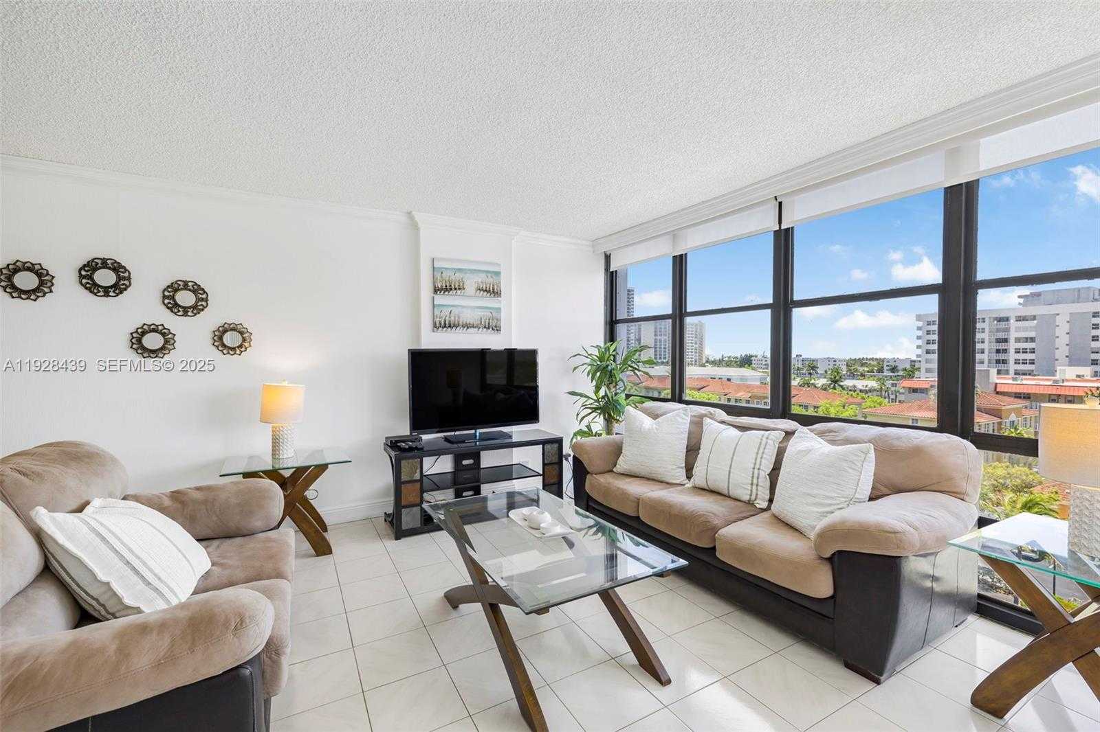 Small Image of 2017 SOUTH OCEAN DR #606, Hallandale Beach Number 12
