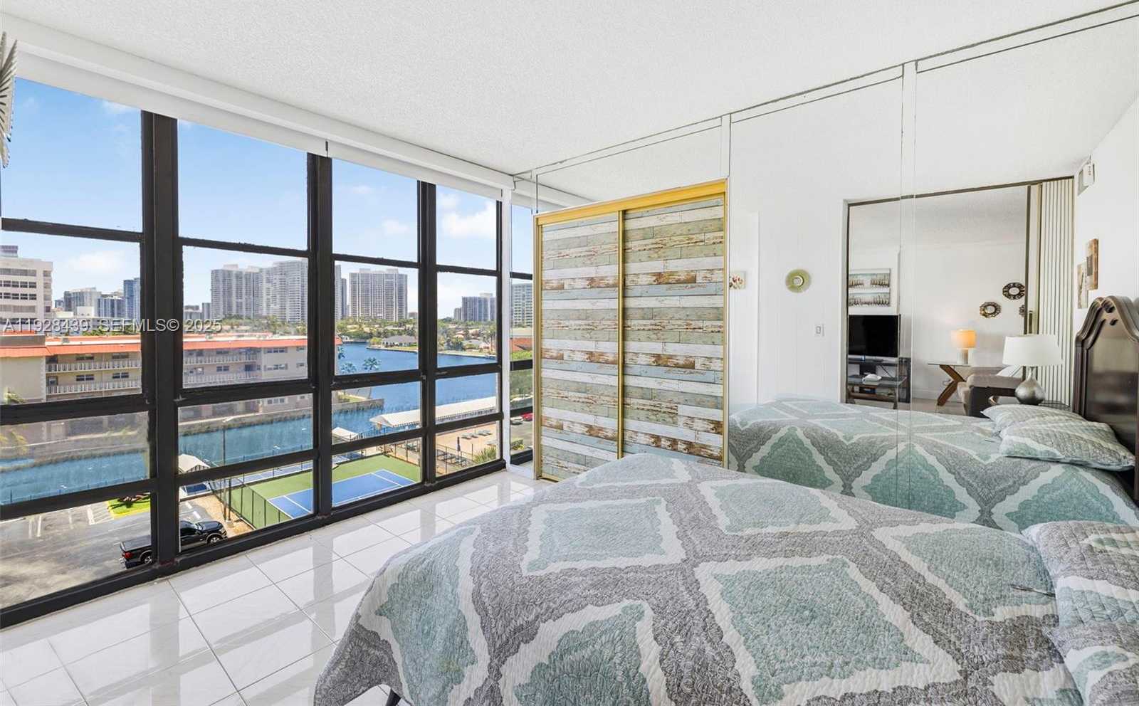 Small Image of 2017 SOUTH OCEAN DR #606, Hallandale Beach Number 15