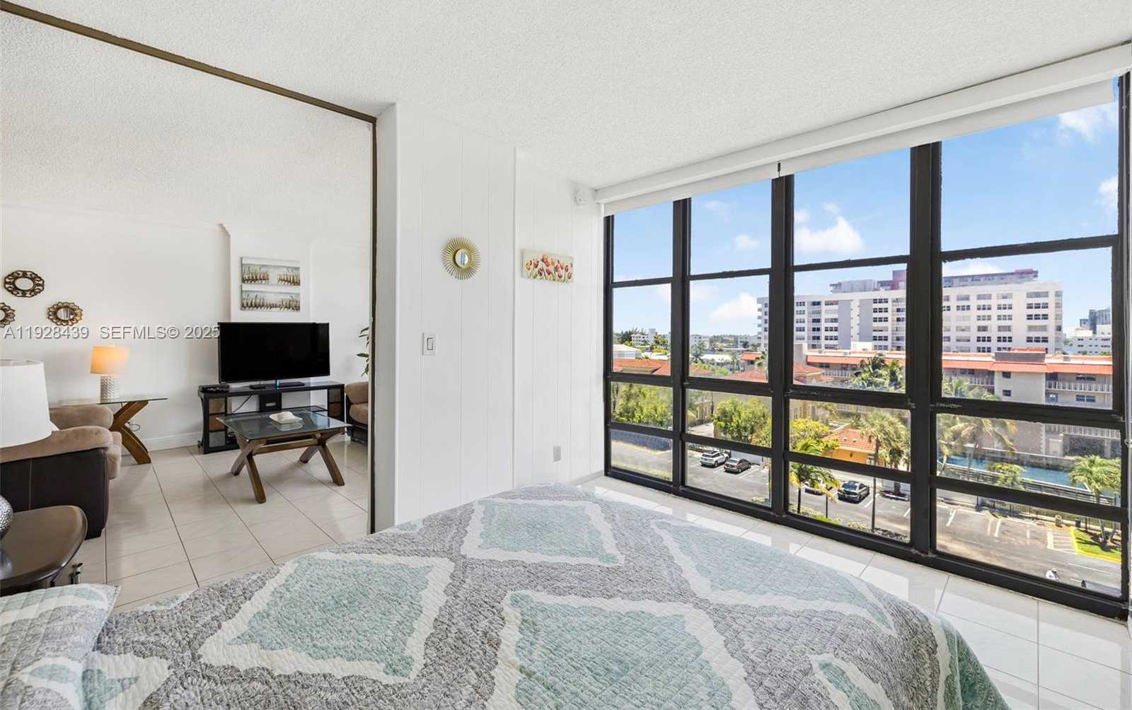 Small Image of 2017 SOUTH OCEAN DR #606, Hallandale Beach Number 17