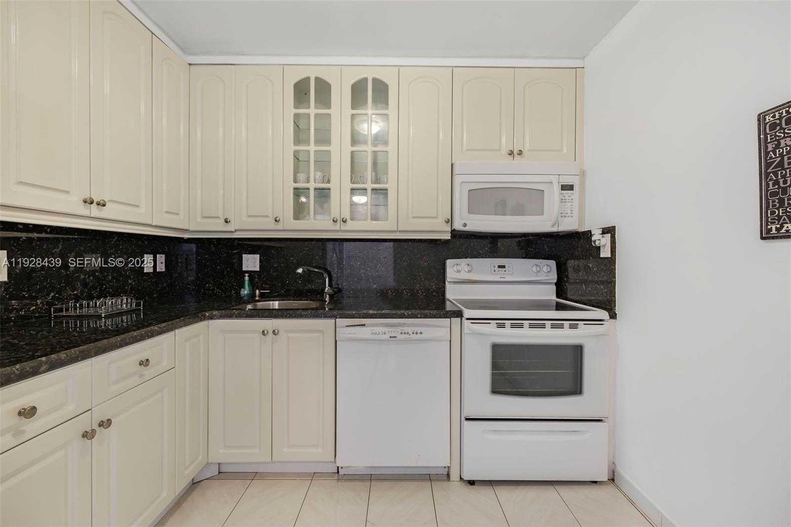 Small Image of 2017 SOUTH OCEAN DR #606, Hallandale Beach Number 19