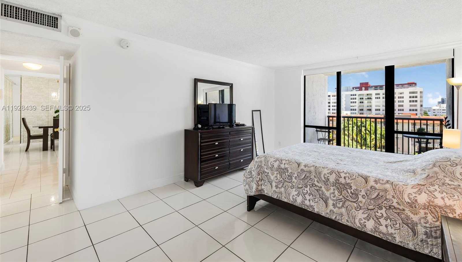 Small Image of 2017 SOUTH OCEAN DR #606, Hallandale Beach Number 24