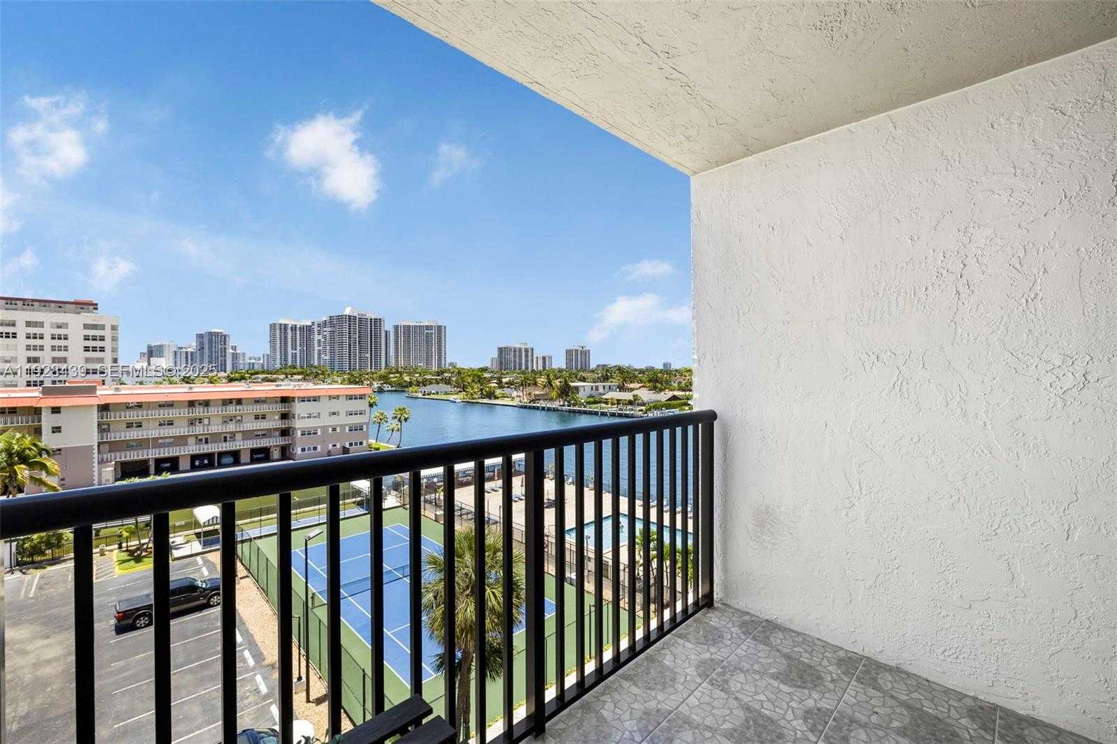 Small Image of 2017 SOUTH OCEAN DR #606, Hallandale Beach Number 30