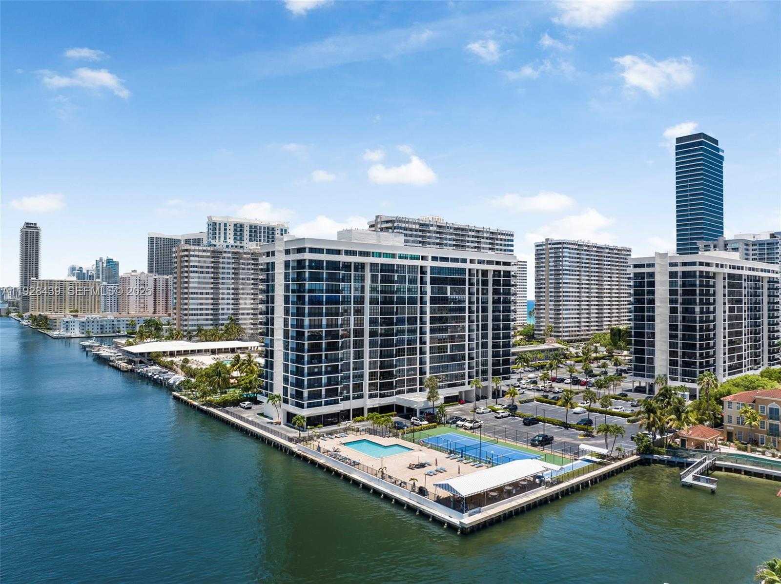 Small Image of 2017 SOUTH OCEAN DR #606, Hallandale Beach Number 38