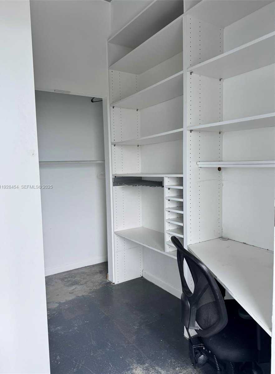 Small Image of 10 SOUTH WEST SOUTH RIVER DR #812, Miami Number 13