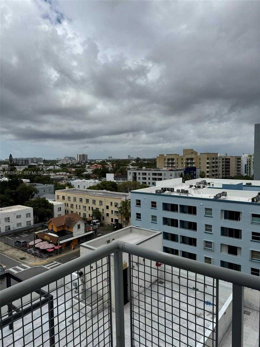 Small Image of 10 SOUTH WEST SOUTH RIVER DR #812, Miami Number 30
