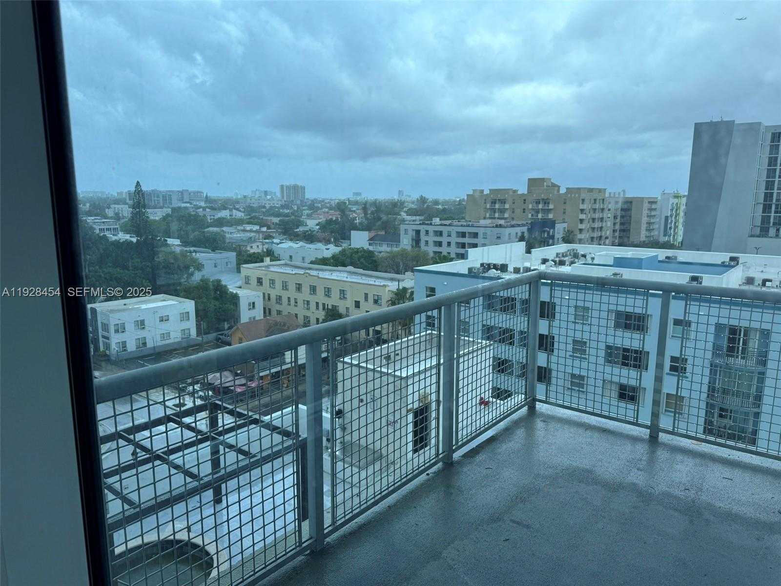 Small Image of 10 SOUTH WEST SOUTH RIVER DR #812, Miami Number 32