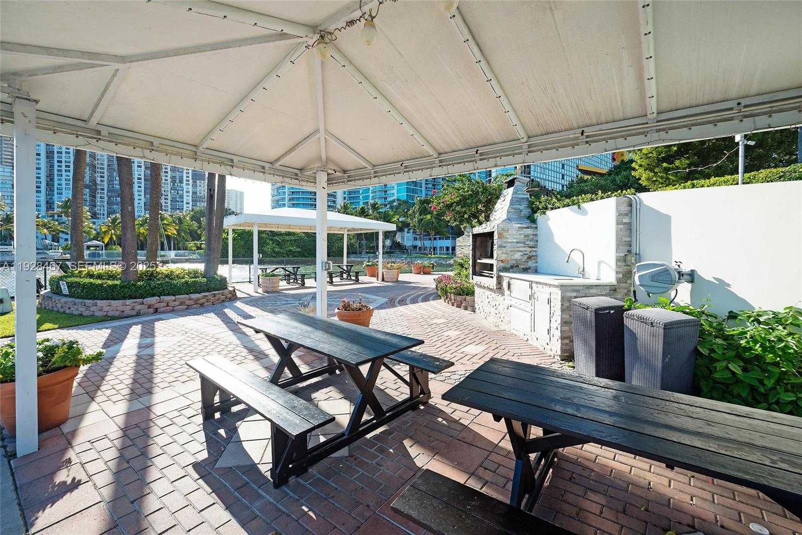 Small Image of 1901 BRICKELL AVE #B905, Miami Number 13