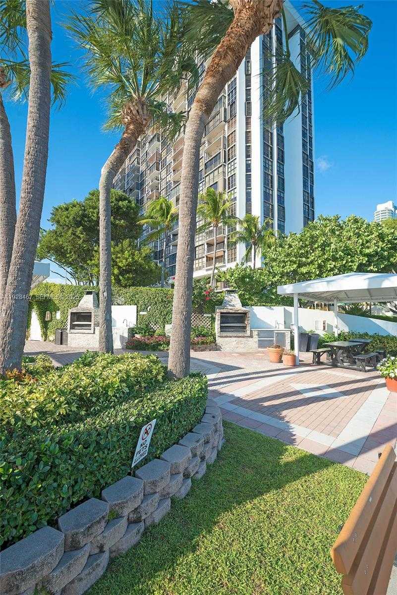 Small Image of 1901 BRICKELL AVE #B905, Miami Number 15