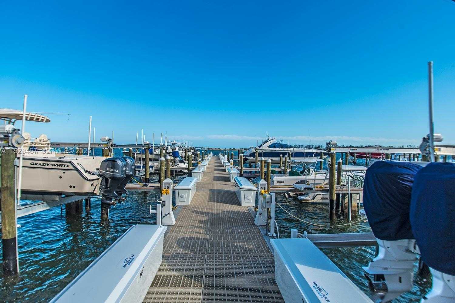 Small Image of 1901 BRICKELL AVE #B905, Miami Number 27