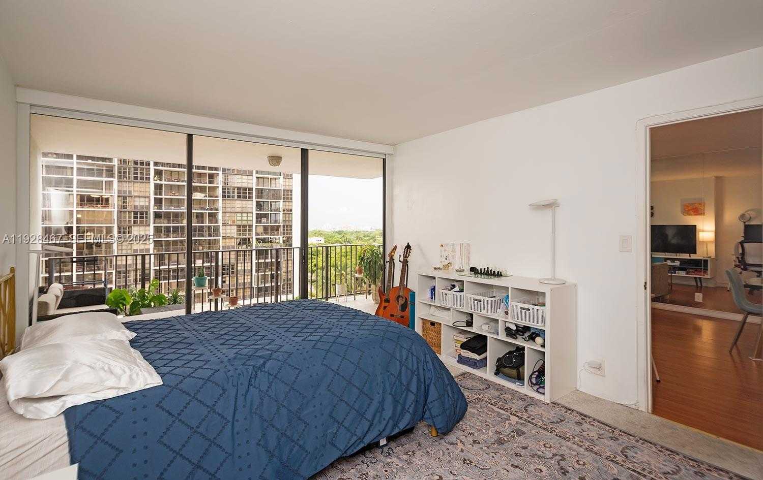 Small Image of 1901 BRICKELL AVE #B905, Miami Number 6