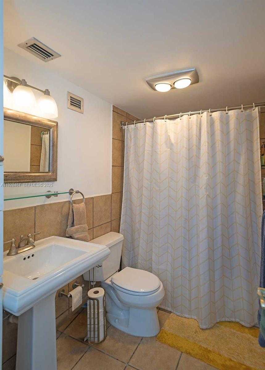 Small Image of 1901 BRICKELL AVE #B905, Miami Number 7