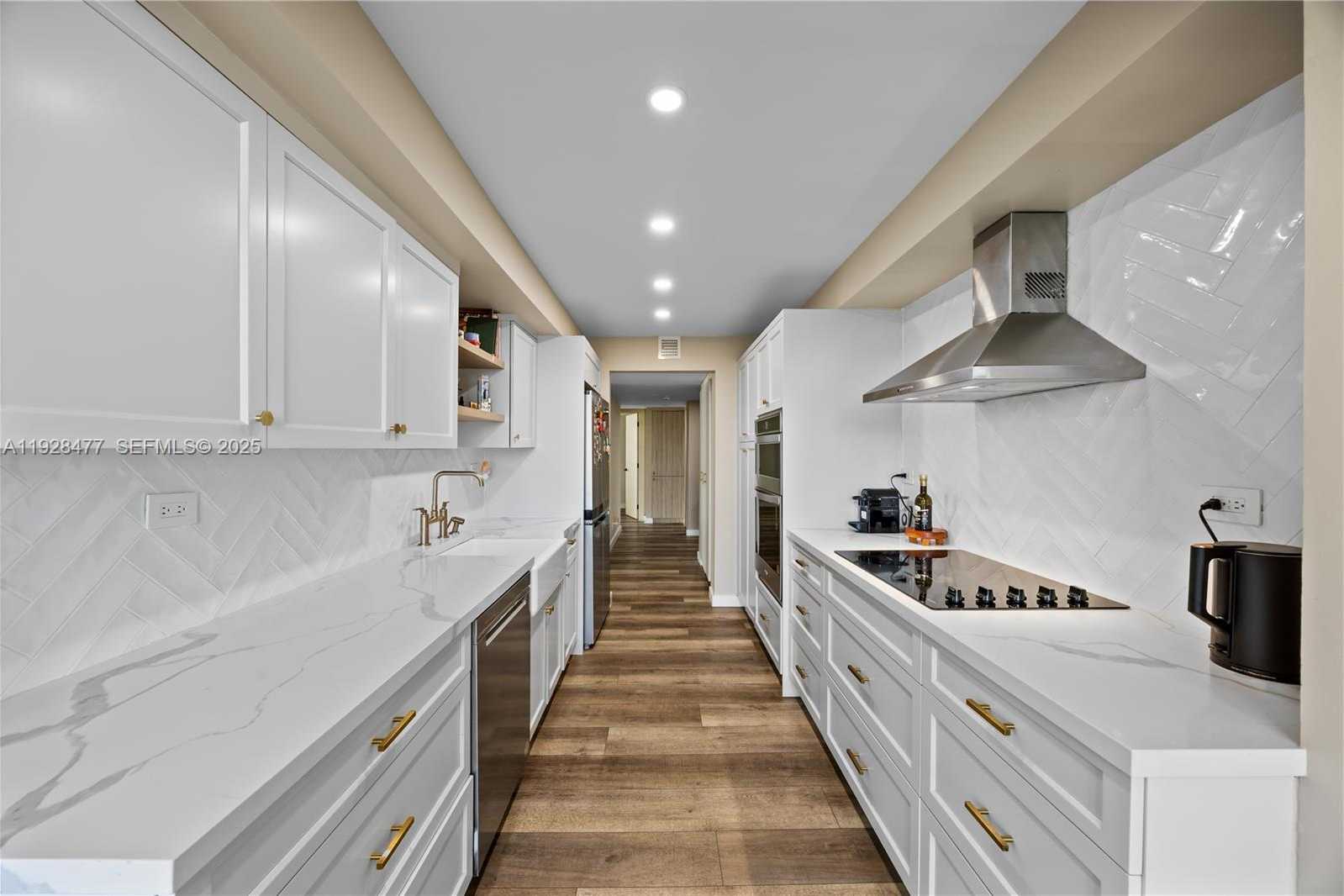 Small Image of 1915 BRICKELL AVE #1001, Miami Number 14