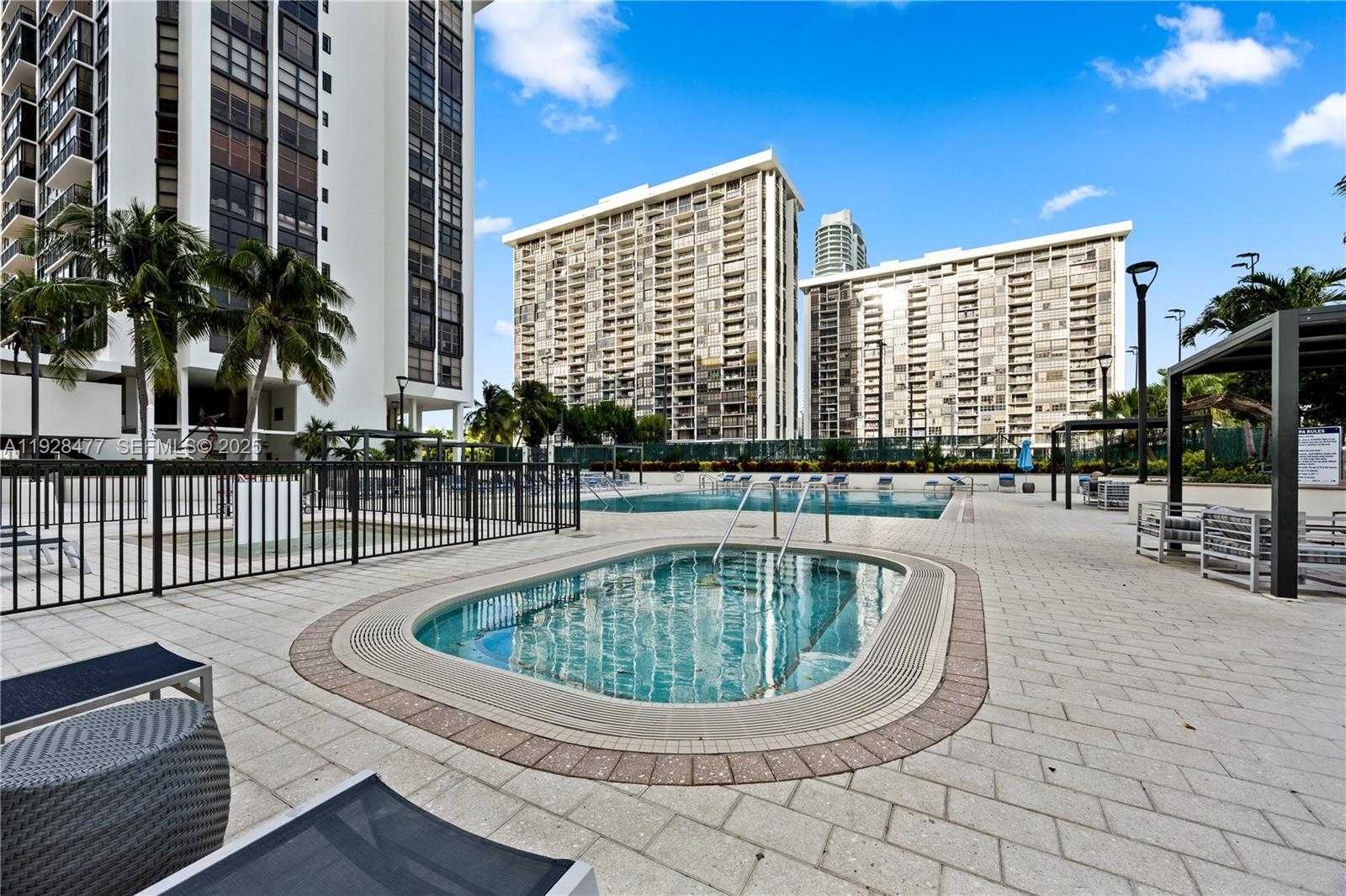 Small Image of 1915 BRICKELL AVE #1001, Miami Number 40