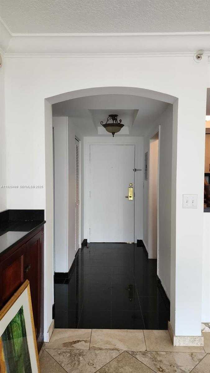 Small Image of 2951 SOUTH BAYSHORE DR #1012, Miami Number 11