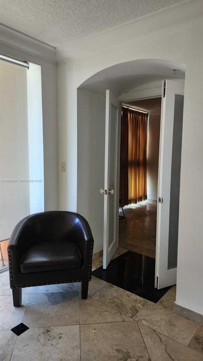 Small Image of 2951 SOUTH BAYSHORE DR #1012, Miami Number 18