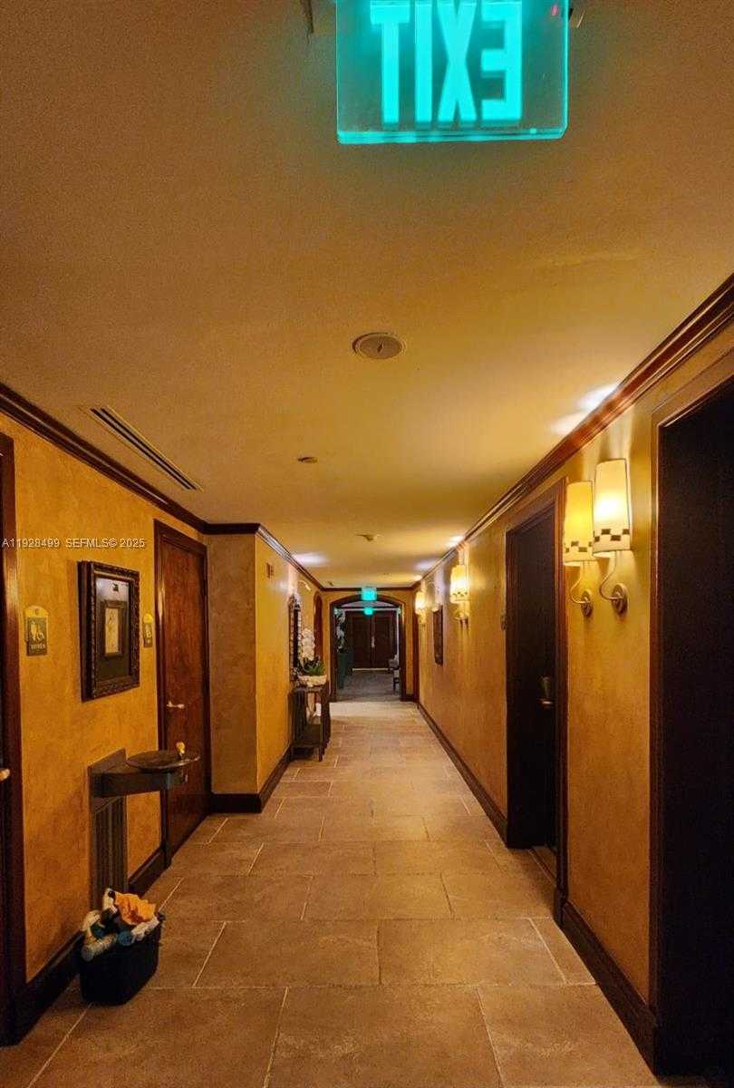 Small Image of 2951 SOUTH BAYSHORE DR #1012, Miami Number 27