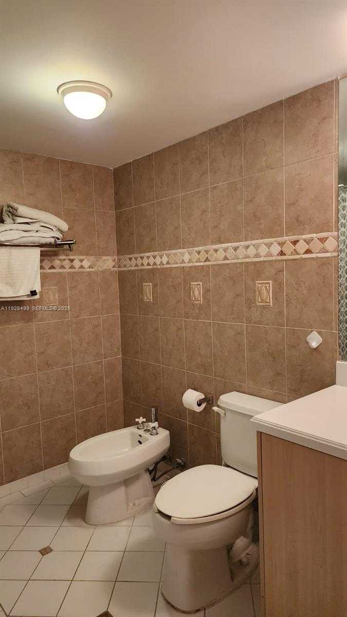 Small Image of 2951 SOUTH BAYSHORE DR #1012, Miami Number 7