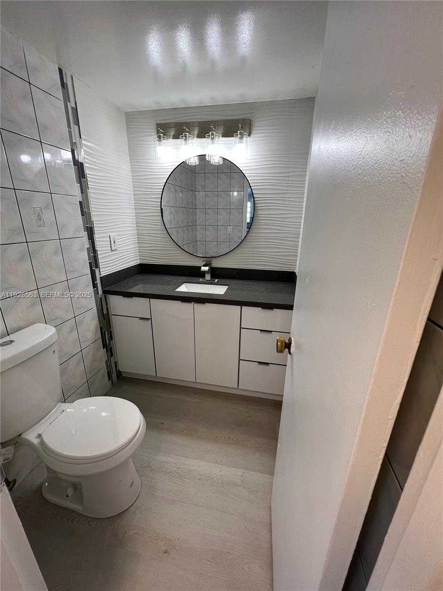 Small Image of 1865 79TH ST CSWY #12I, North Bay Village Number 10