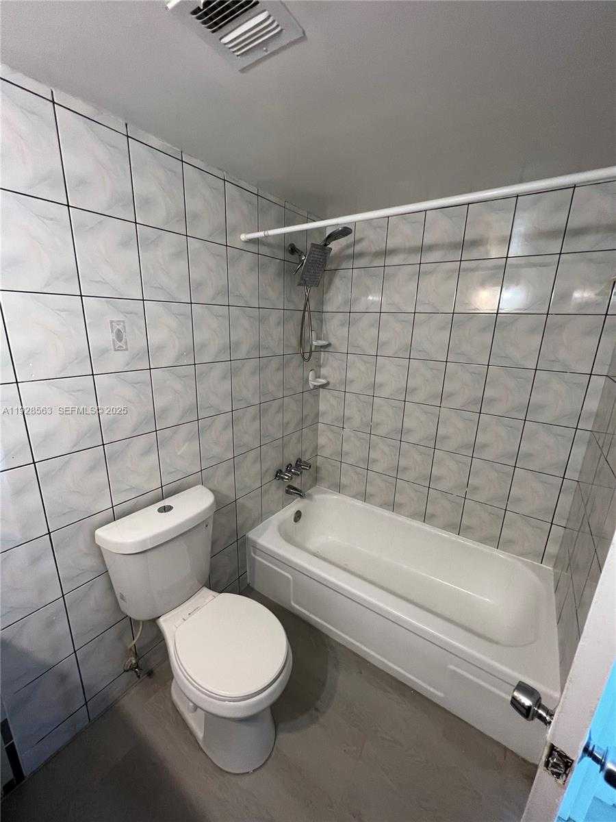 Small Image of 1865 79TH ST CSWY #12I, North Bay Village Number 16