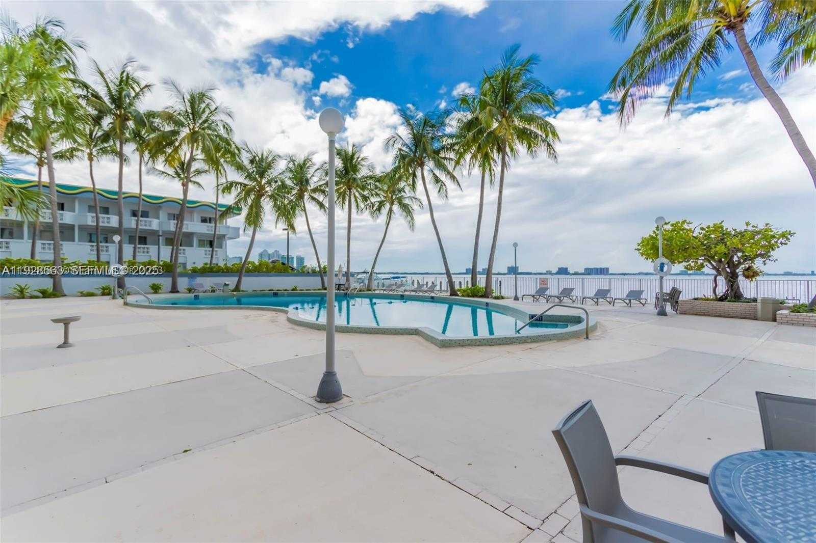 Small Image of 1865 79TH ST CSWY #12I, North Bay Village Number 4