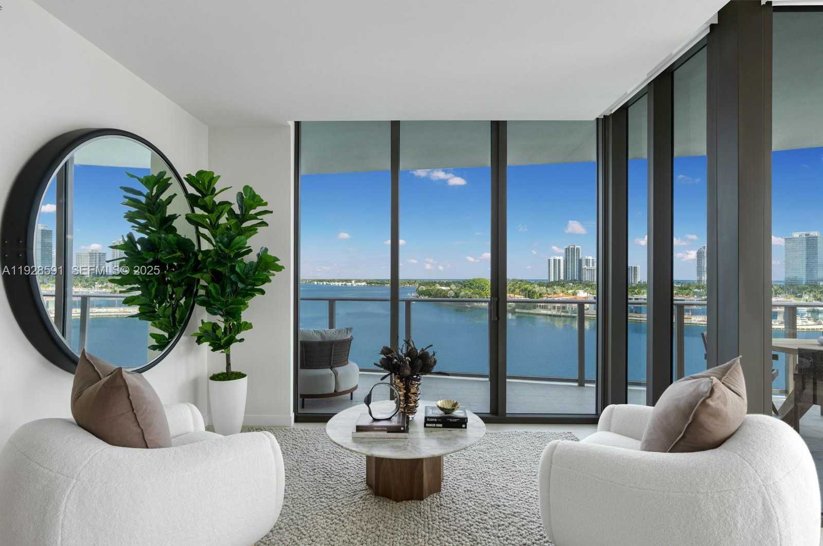 Imagen de Pequeño Objeto