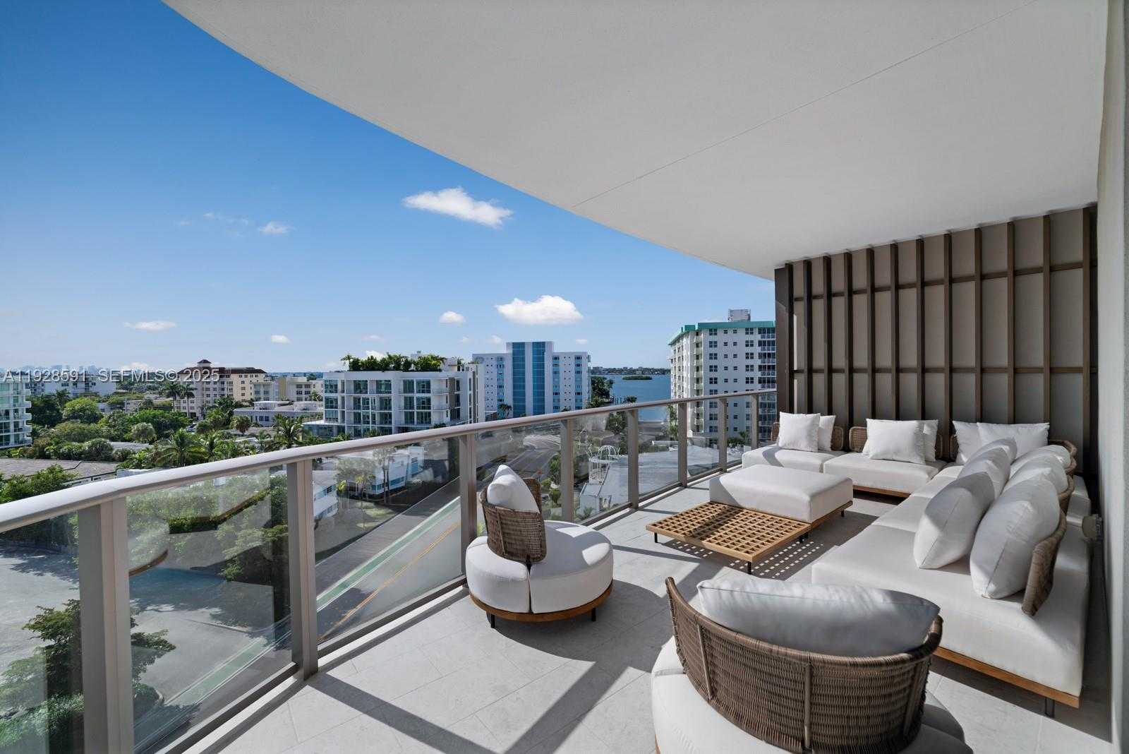 Imagen de Pequeño Objeto