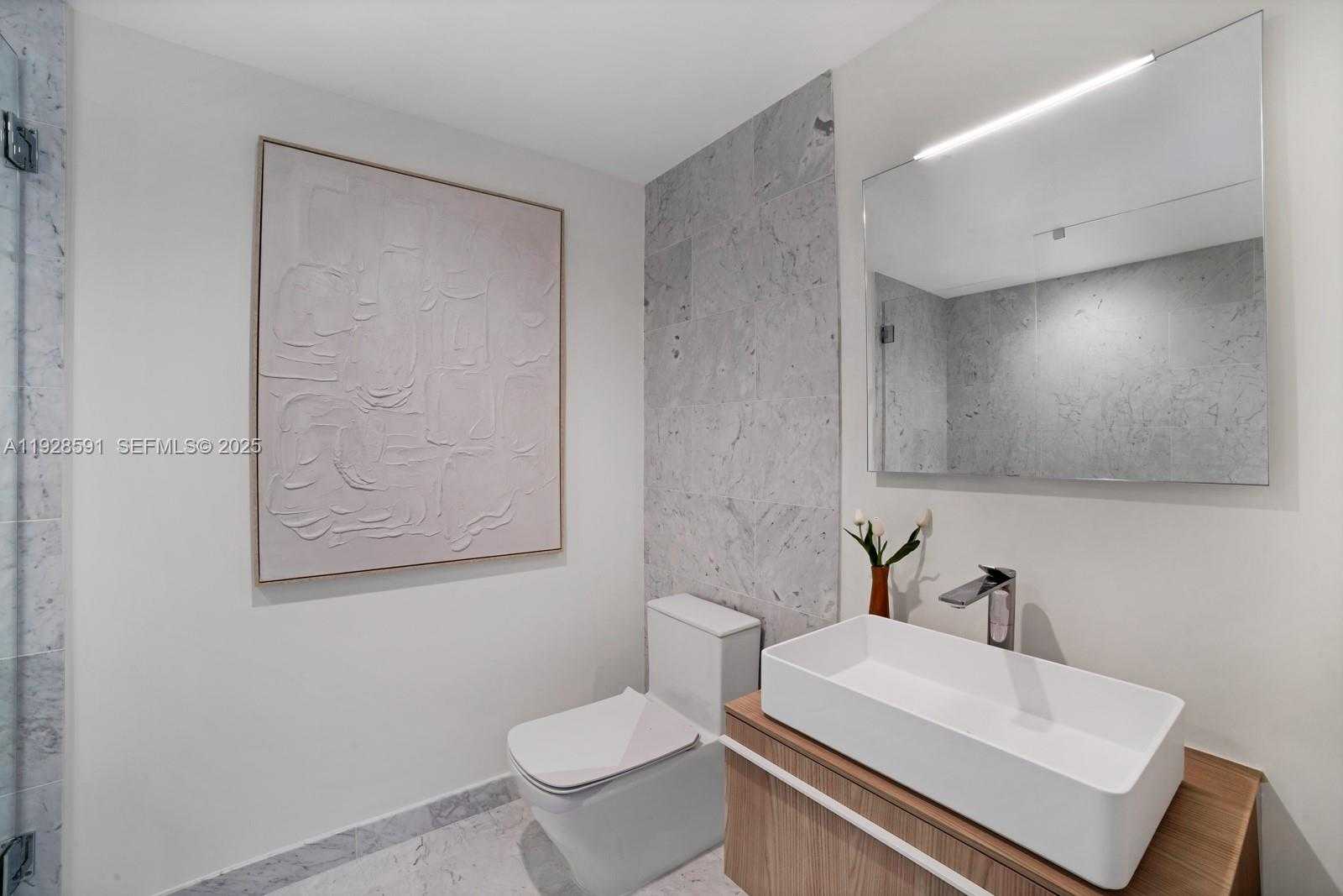 Imagen de Pequeño Objeto