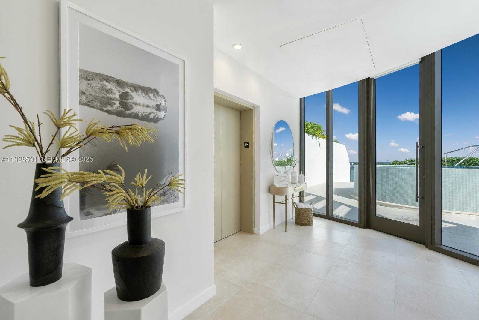 Imagen de Pequeño Objeto