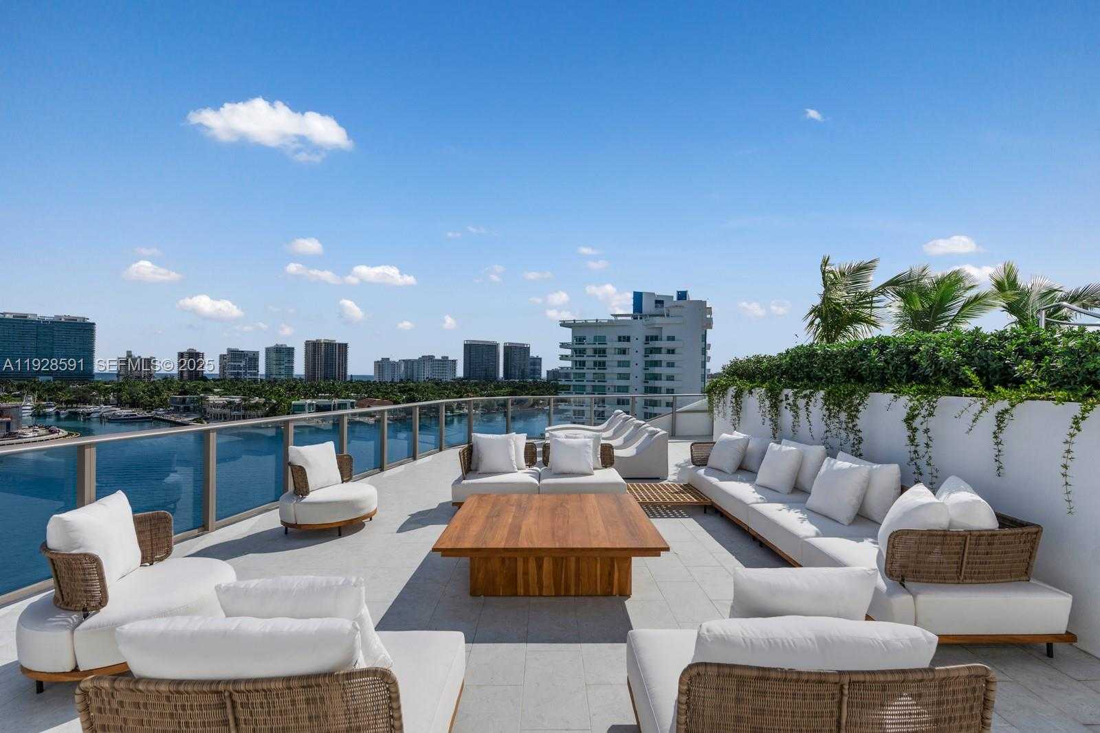 Imagen de Pequeño Objeto