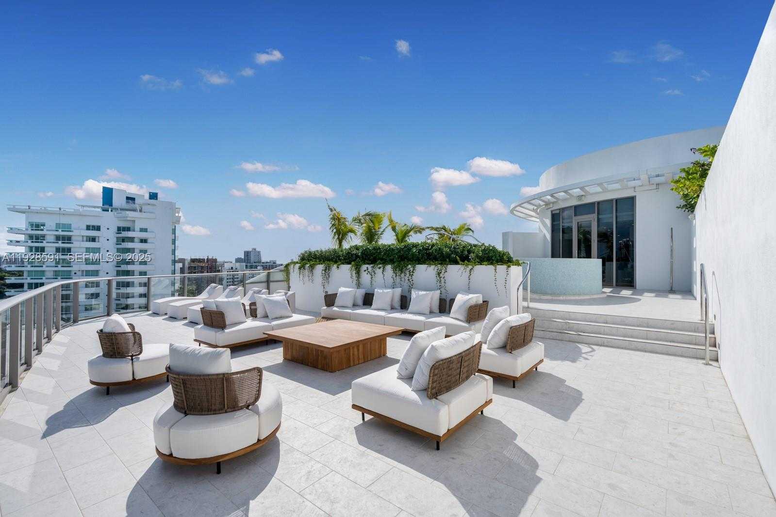 Imagen de Pequeño Objeto