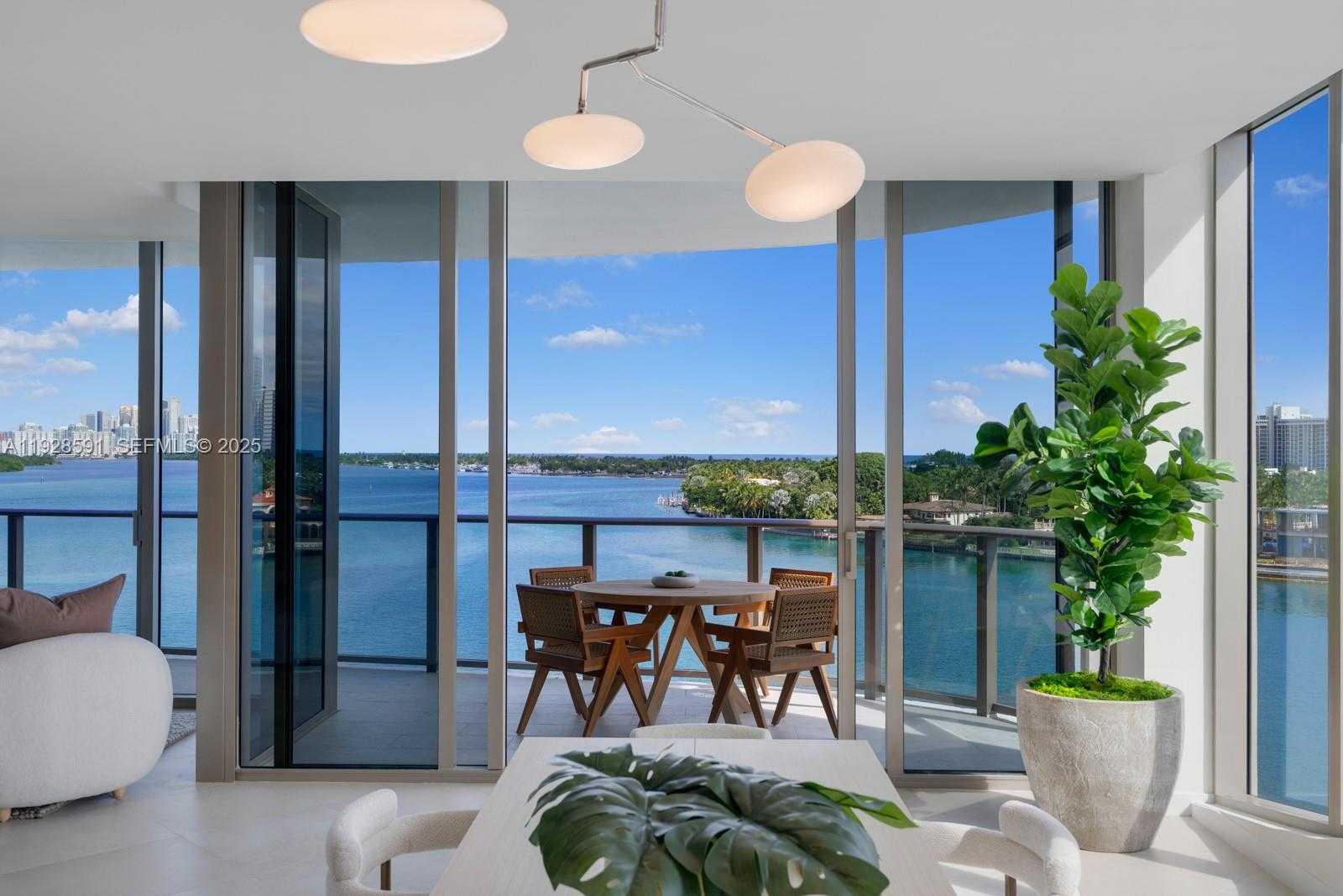 Imagen de Pequeño Objeto