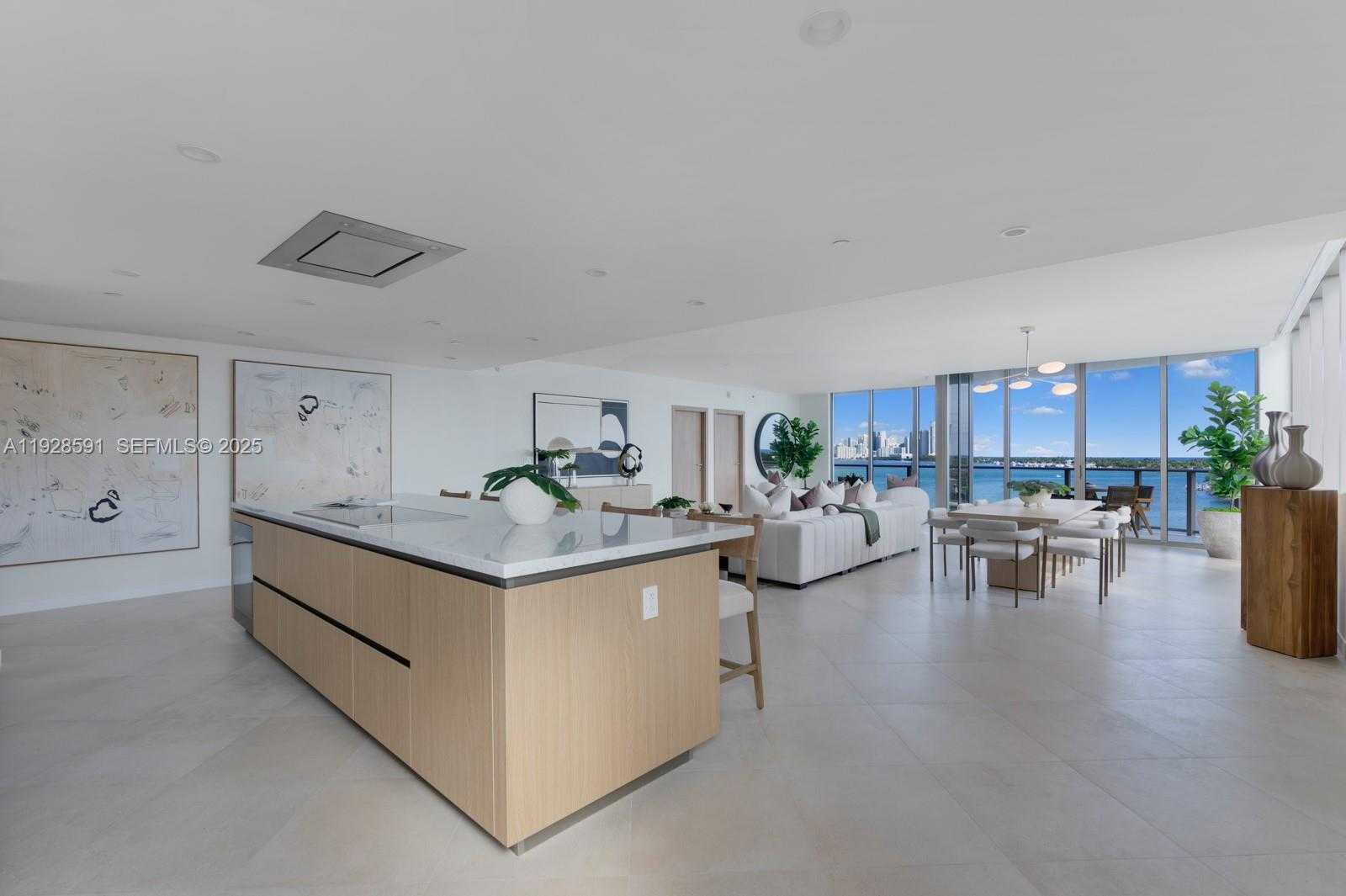 Imagen de Pequeño Objeto