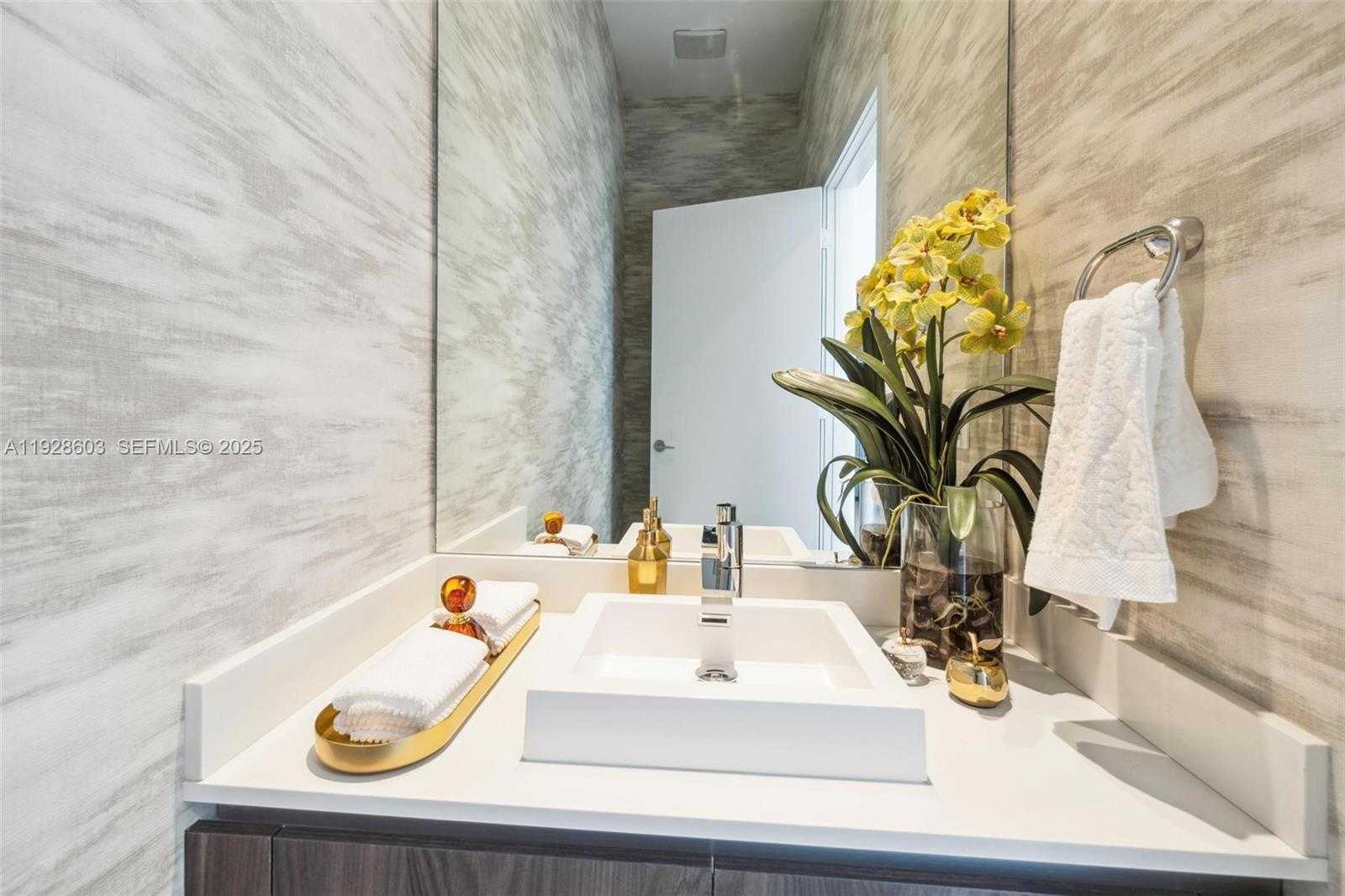 Small Image of 480 NORTH EAST 31ST ST #PH5303, Miami Number 31